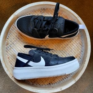 Womens Nike Court Vision Alta